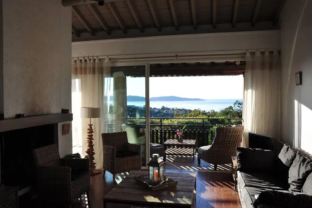 קבלייר-סור-מר Villa Abeille : Douces Vacances D'Ete Avec Vue Mer