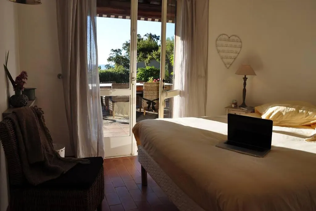Villa Abeille : Douces Vacances D'Ete Avec Vue Mer Cavalaire-sur-Mer France