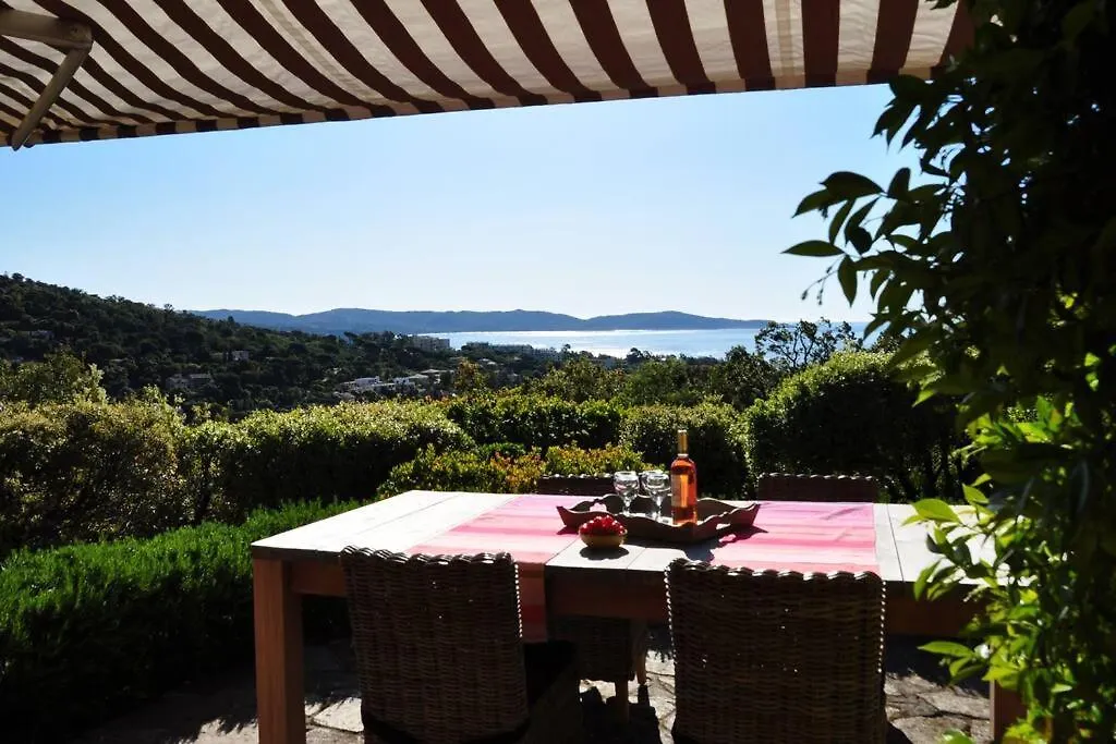 Villa Abeille : Douces Vacances D'Ete Avec Vue Mer Cavalaire-sur-Mer